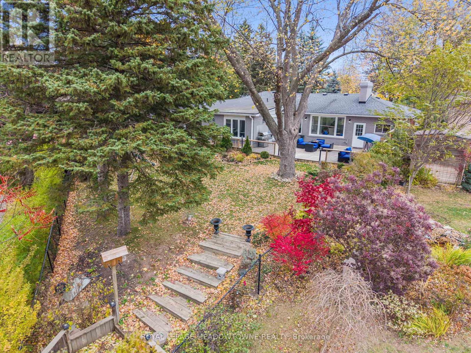 4 Chipper Court, Halton Hills, Ontario  L7G 1L3 - Photo 44 - W13028532