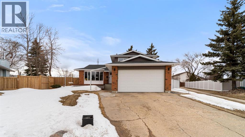 6911 42 Avenue, Camrose, Alberta  T4V 3V4 - Photo 2 - A2294860