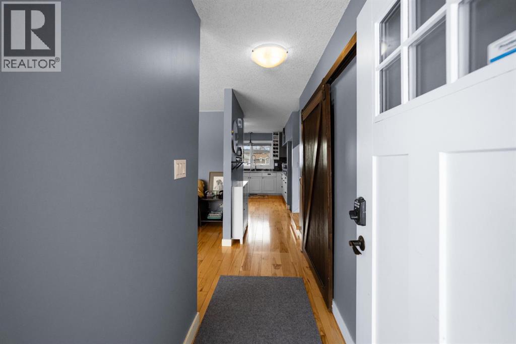 6911 42 Avenue, Camrose, Alberta  T4V 3V4 - Photo 4 - A2294860