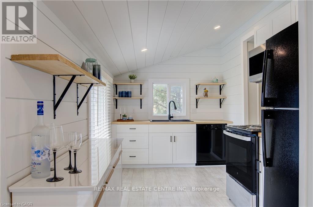 3593 Concession Drive, Southwest Middlesex, Ontario  N0L 1M0 - Photo 24 - X13029230