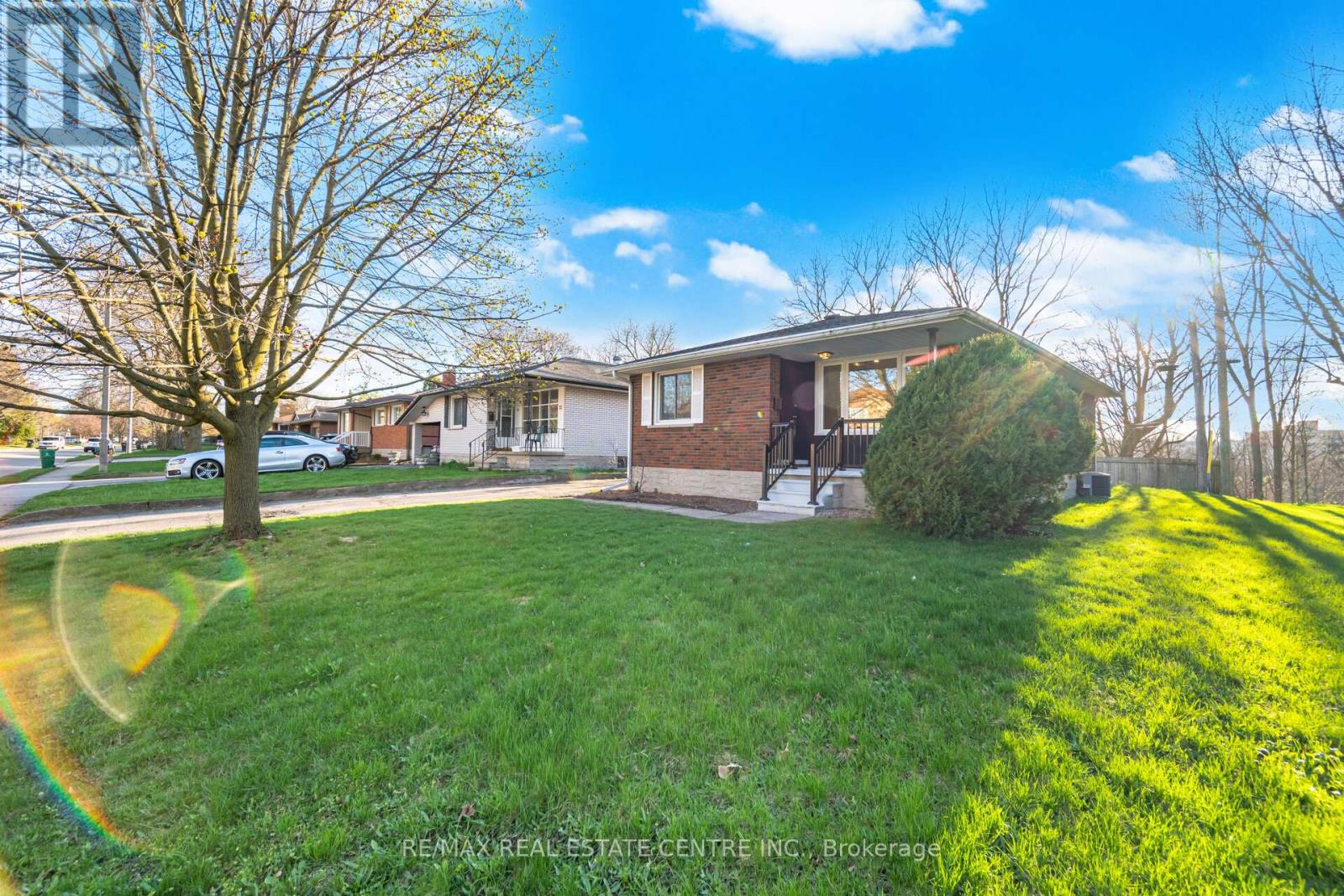 30 Highman Avenue, Cambridge, Ontario  N1R 3L7 - Photo 4 - X13029252