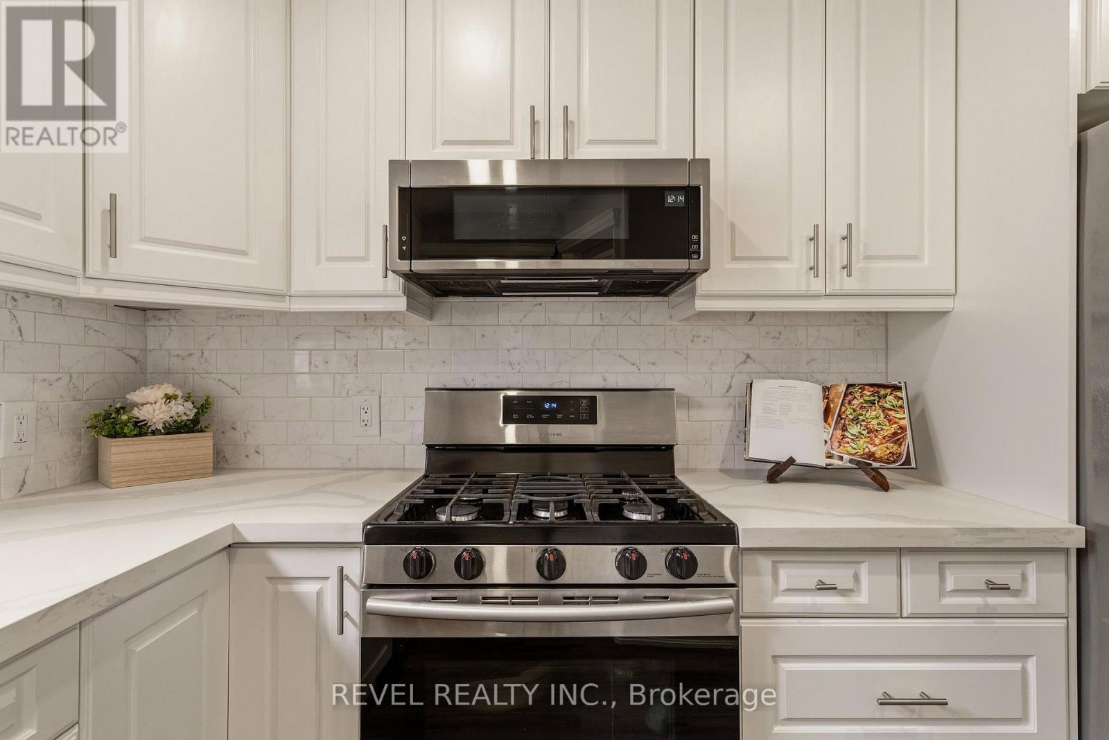 14 Mars Avenue, Hamilton, Ontario  L8L 3V8 - Photo 17 - X13029260