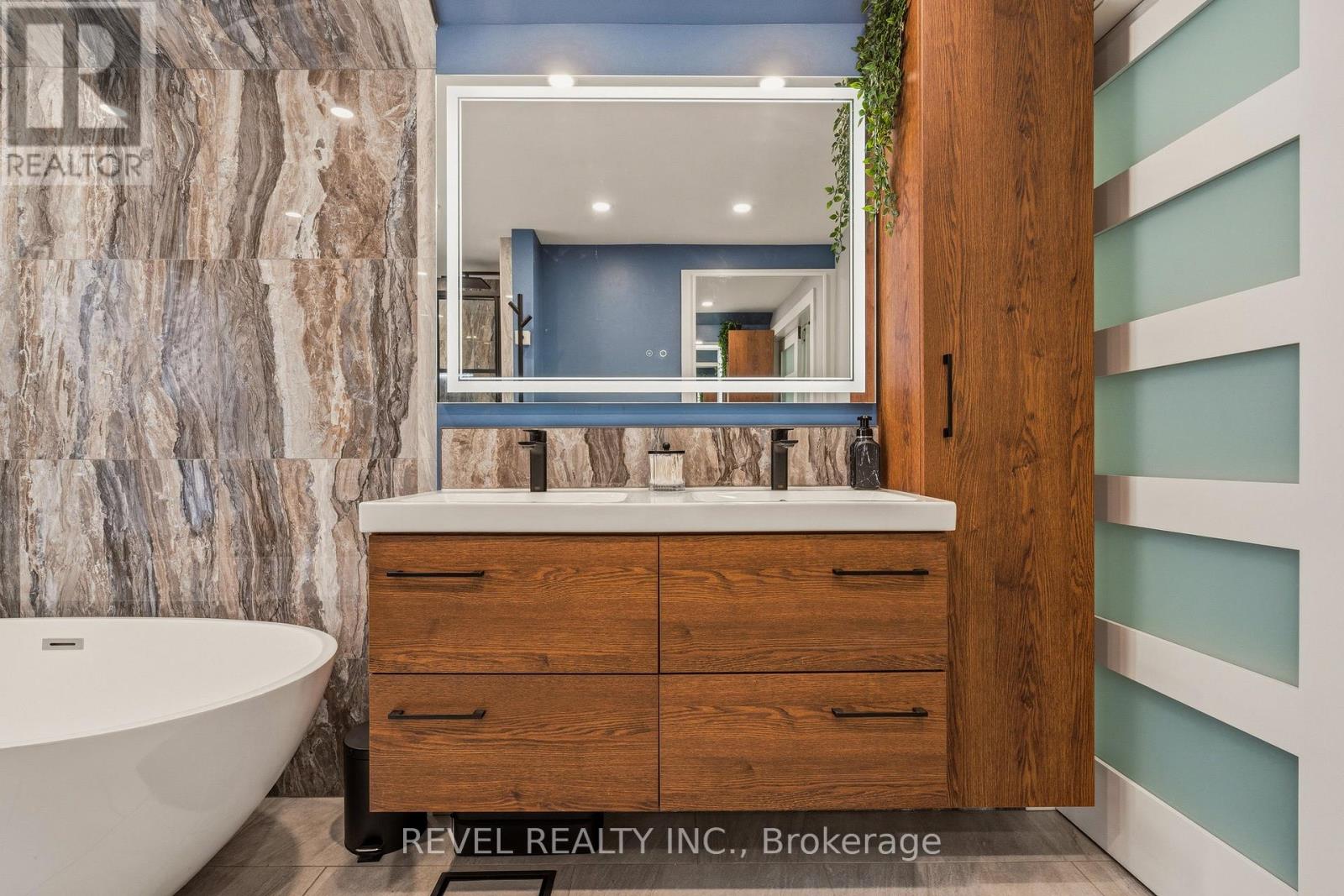 14 Mars Avenue, Hamilton, Ontario  L8L 3V8 - Photo 30 - X13029260