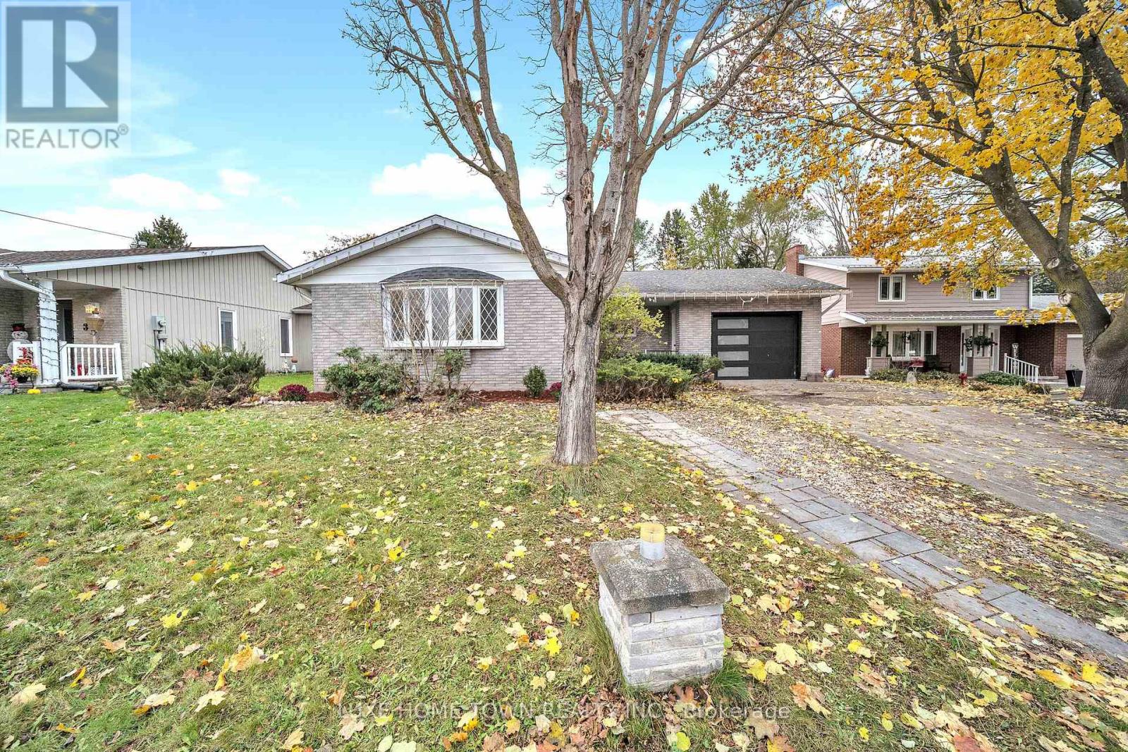 5 Centennial Drive, Brockton, Ontario  N0G 2V0 - Photo 3 - X13029430