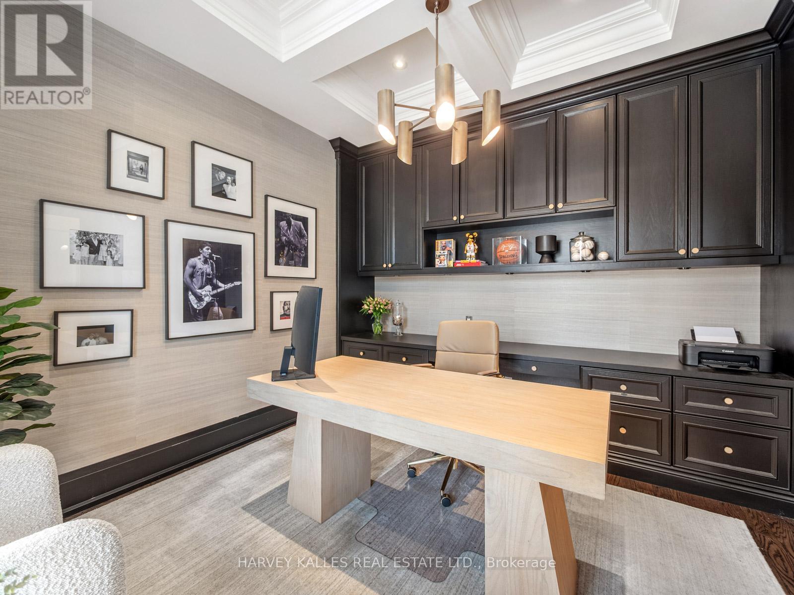 190 Carmichael Avenue, Toronto, Ontario  M5M 2X3 - Photo 4 - C12970666