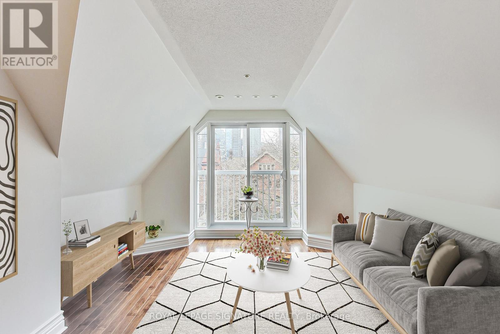 M11 - 539 Jarvis Street, Toronto, Ontario  M4Y 2H7 - Photo 4 - C13029478