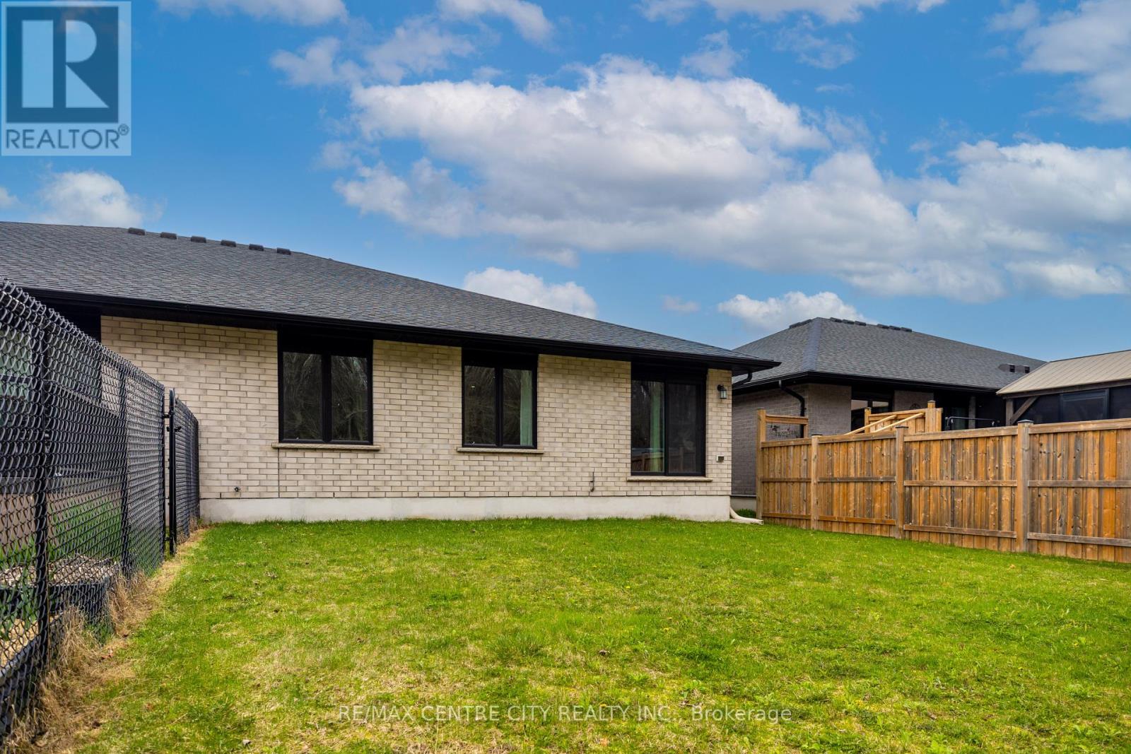 19 Benjamin Parkway, St. Thomas, Ontario  N5R 0J1 - Photo 16 - X13029682