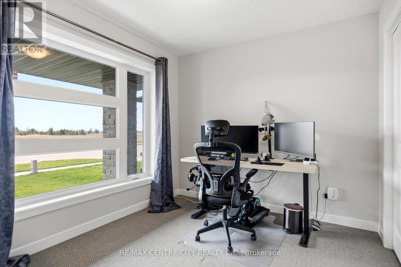 19 Benjamin Parkway, St. Thomas, Ontario  N5R 0J1 - Photo 4 - X13029682