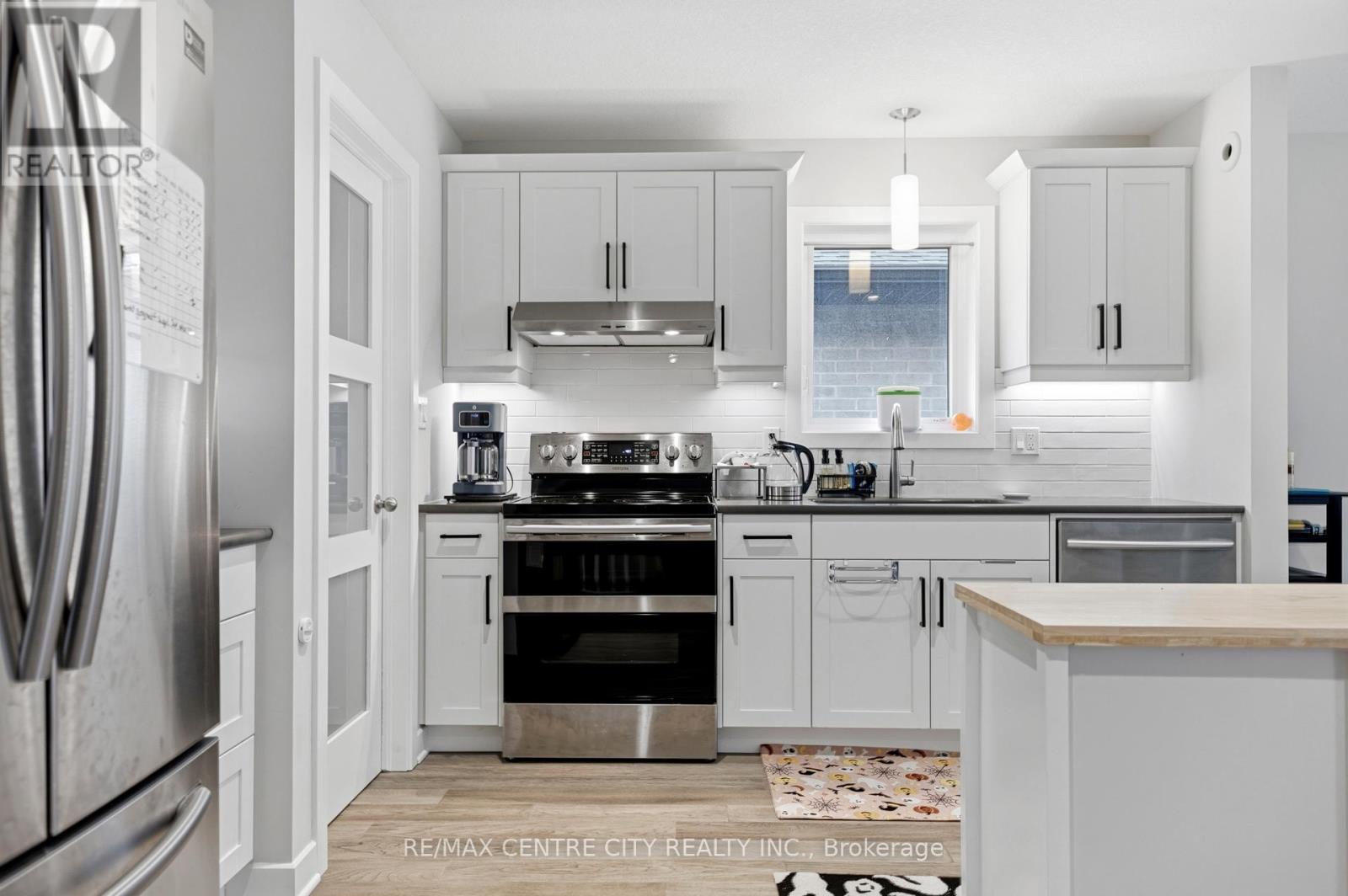 19 Benjamin Parkway, St. Thomas, Ontario  N5R 0J1 - Photo 7 - X13029682