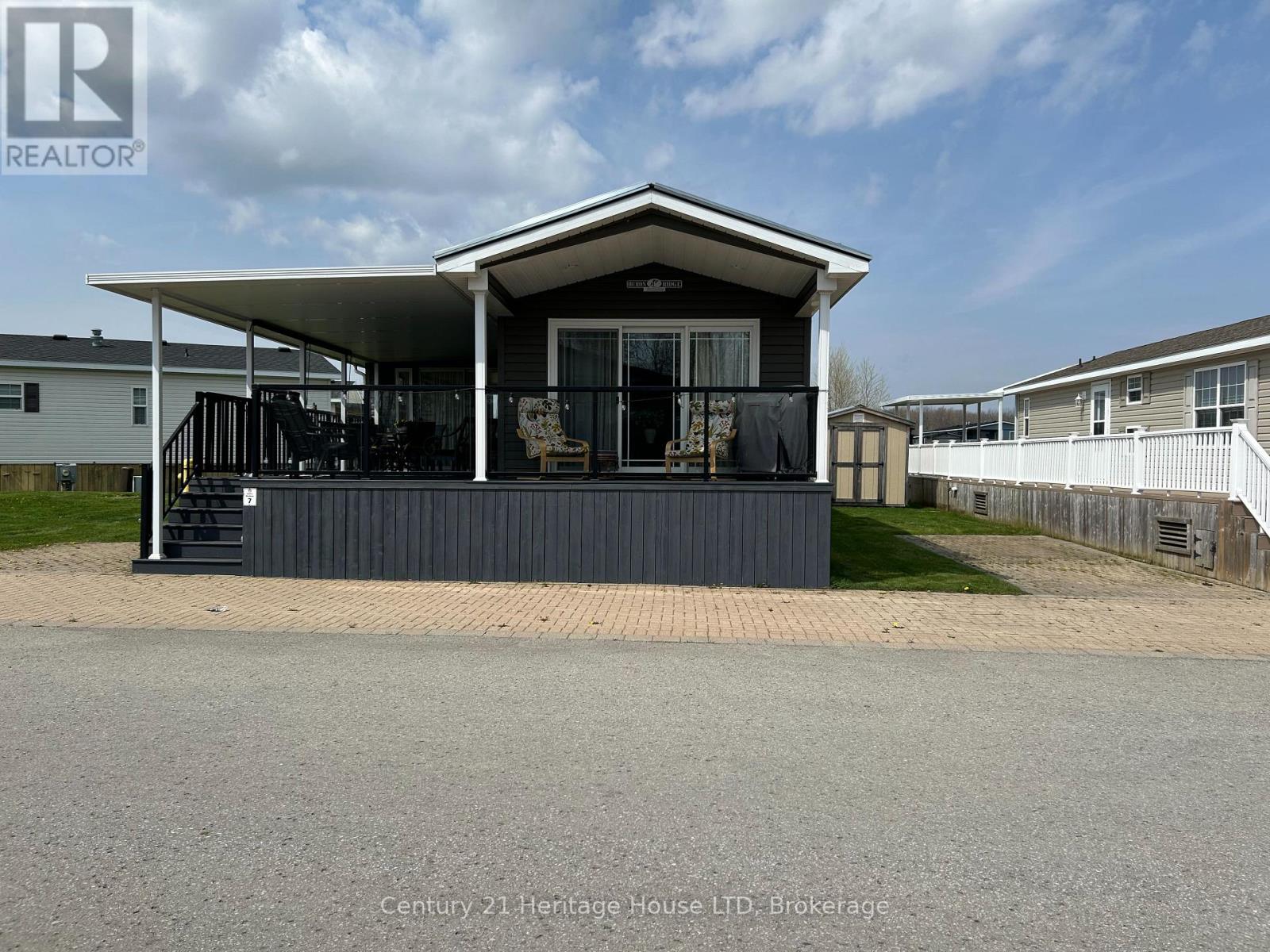 Qmd007 - 490 Empire Road, Port Colborne, Ontario  L0S 1R0 - Photo 2 - X9411347