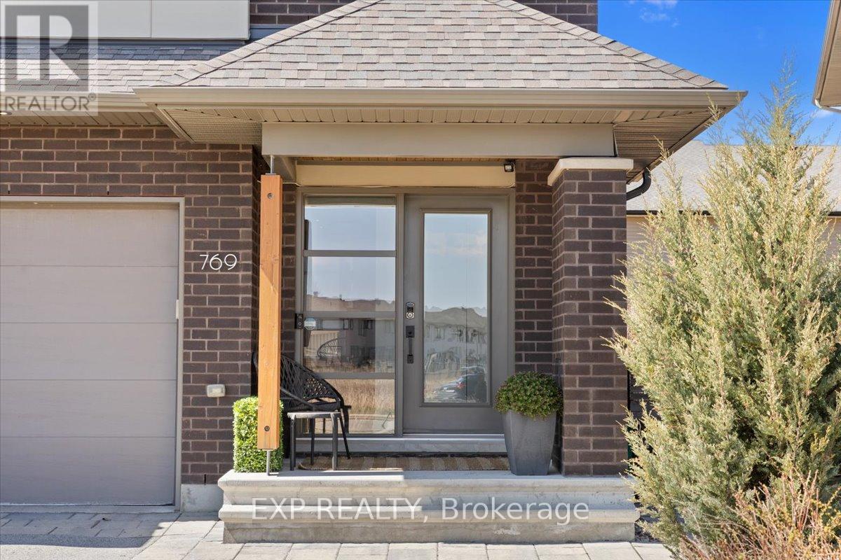 769 Brian Good Avenue, Ottawa, Ontario  K4M 0E3 - Photo 2 - X13029556