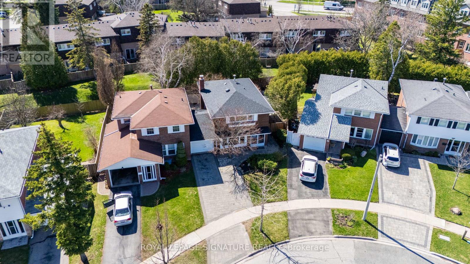 26 Carondale Crescent, Toronto, Ontario  M1W 2B1 - Photo 2 - E13019502