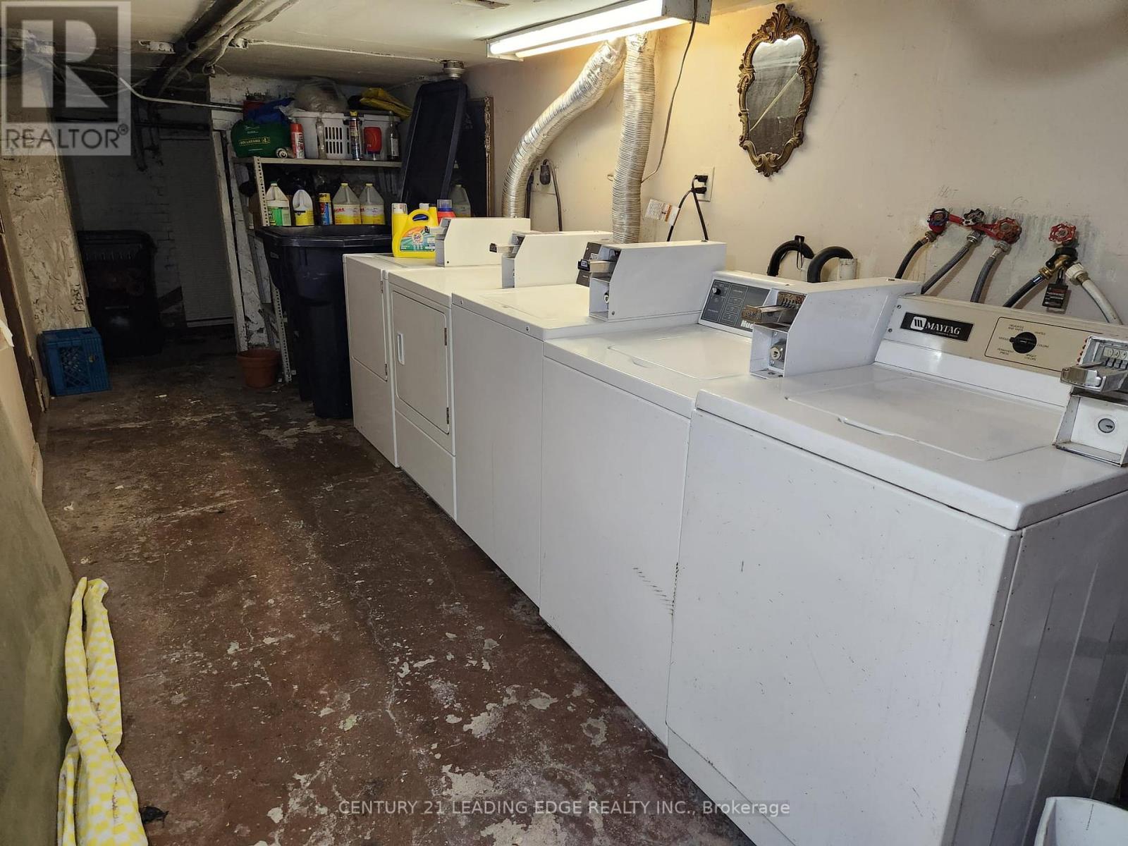 239 Broadview Avenue, Toronto, Ontario  M4M 2G6 - Photo 4 - E13028862