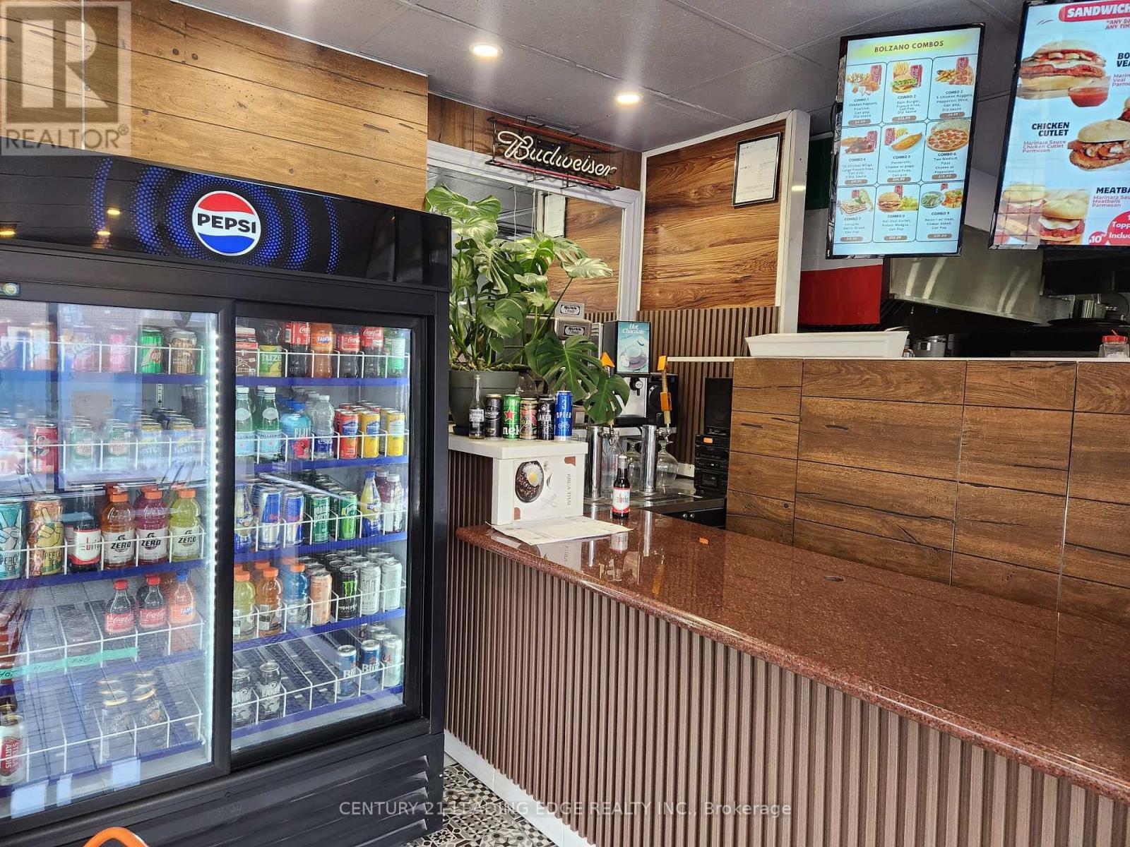 239 Broadview Avenue, Toronto, Ontario  M4M 2G6 - Photo 6 - E13028862