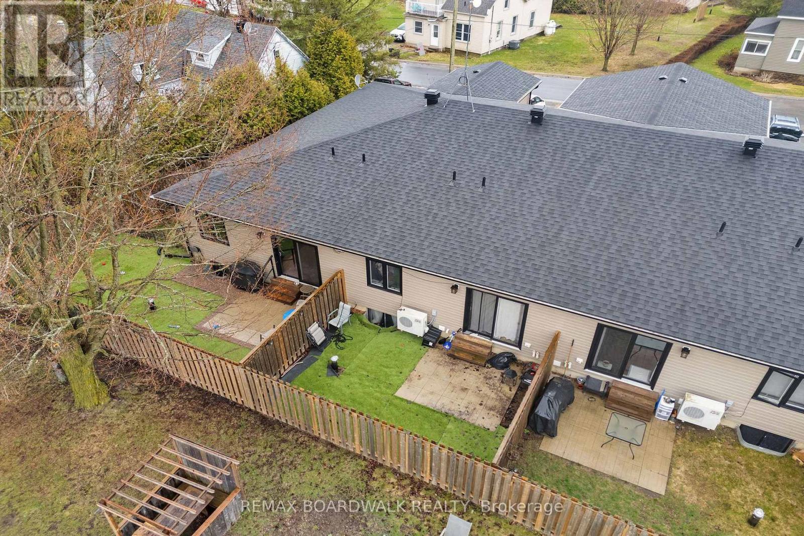 C - 32 David Street, Edwardsburgh/cardinal, Ontario  K0E 1X0 - Photo 3 - X13028646