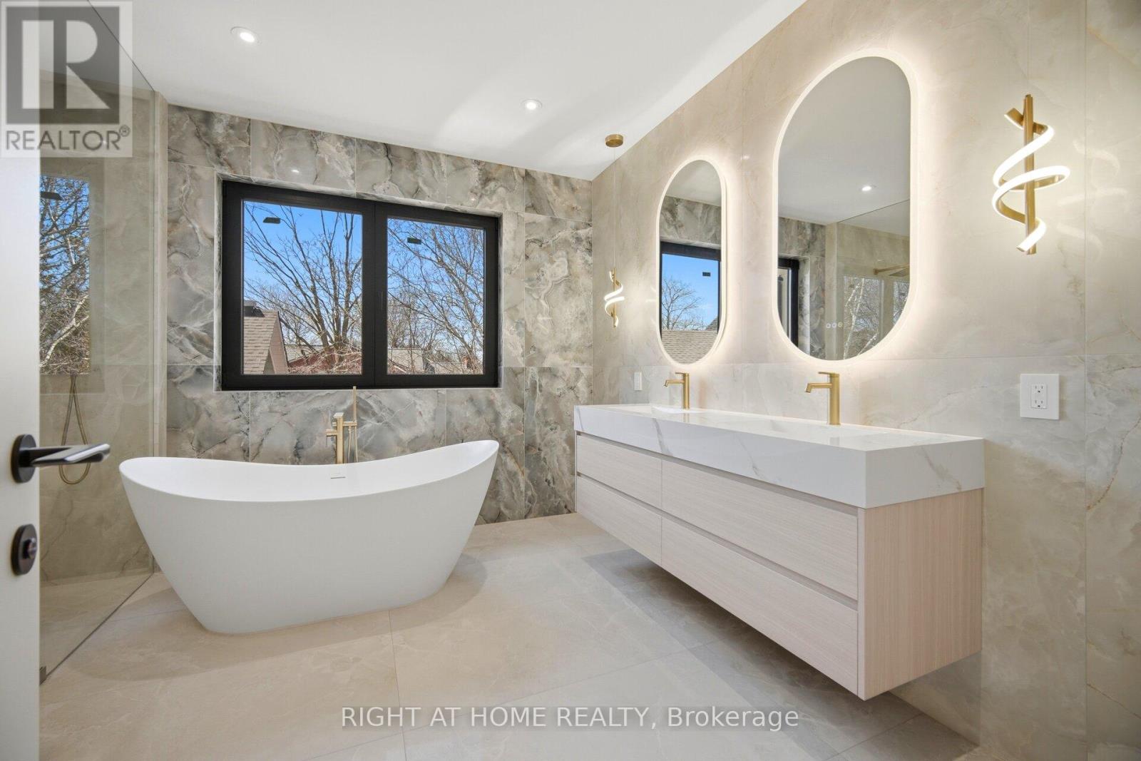 84 Mosley Street, Aurora, Ontario  L4G 1H1 - Photo 28 - N13002254