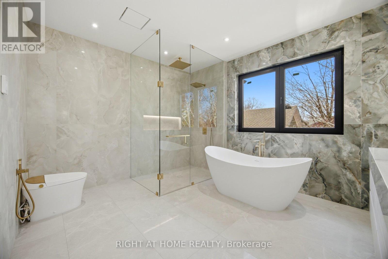 84 Mosley Street, Aurora, Ontario  L4G 1H1 - Photo 29 - N13002254