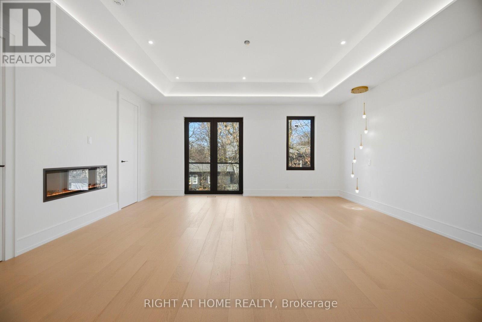 84 Mosley Street, Aurora, Ontario  L4G 1H1 - Photo 24 - N13002254