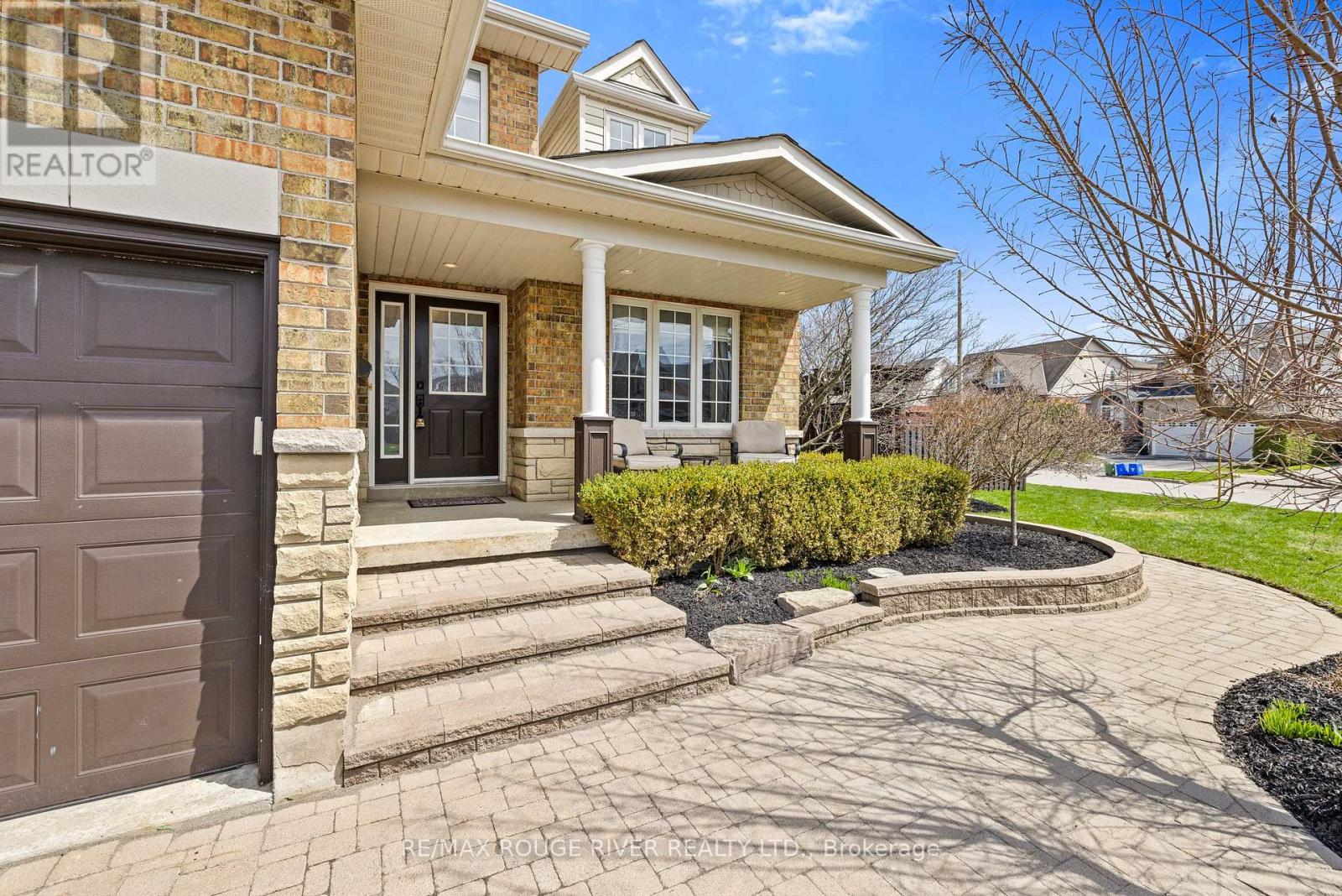 9 Clayton Crescent, Clarington, Ontario  L1C 4P2 - Photo 4 - E13029670