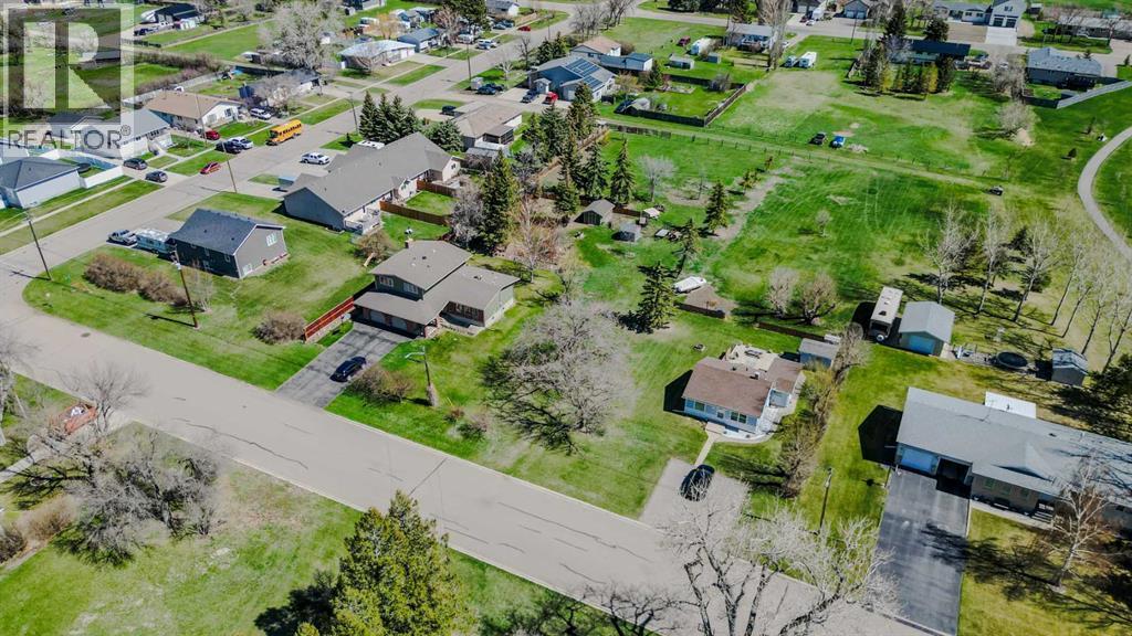 235 S 100 E, Raymond, Alberta  T0K 2S0 - Photo 3 - A2303044