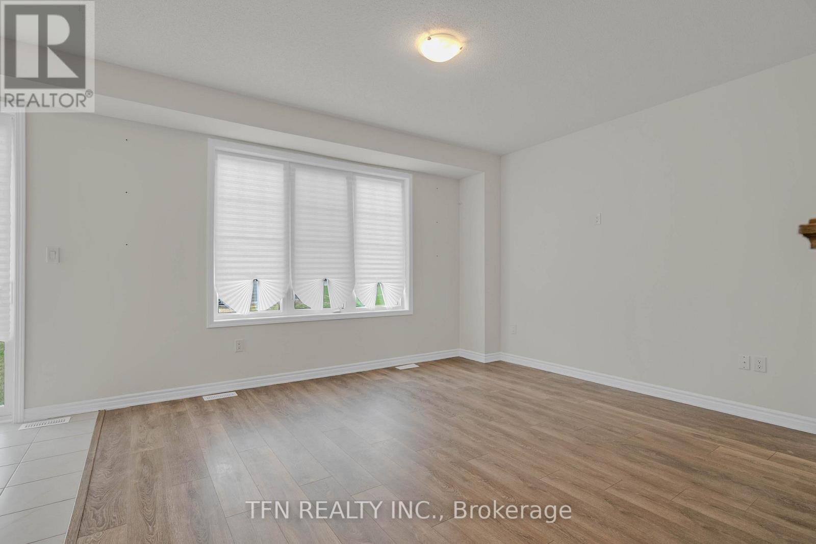 28 Abby Drive, Wasaga Beach, Ontario  L9Z 0K2 - Photo 10 - S12974660