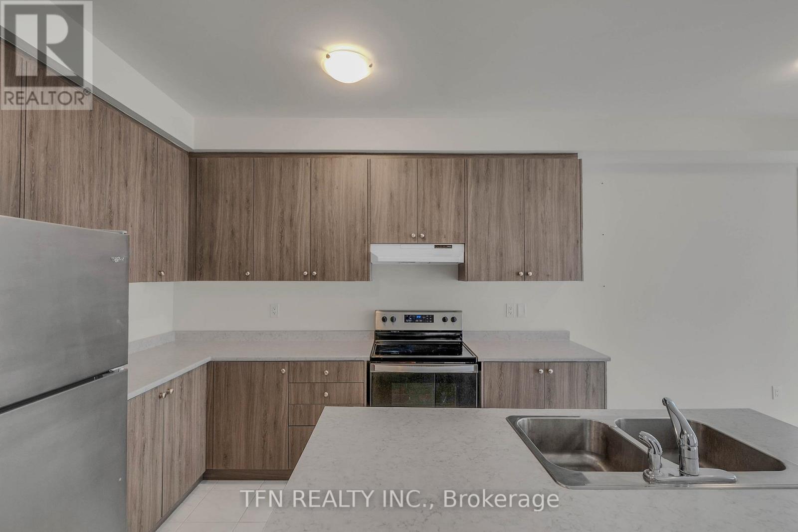 28 Abby Drive, Wasaga Beach, Ontario  L9Z 0K2 - Photo 15 - S12974660