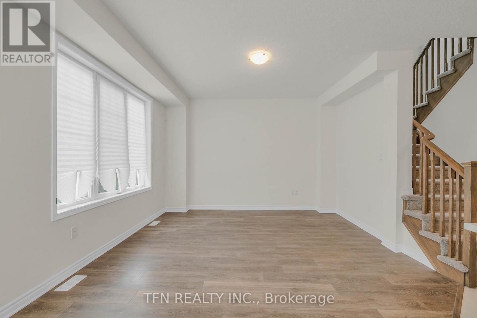 28 Abby Drive, Wasaga Beach, Ontario  L9Z 0K2 - Photo 9 - S12974660