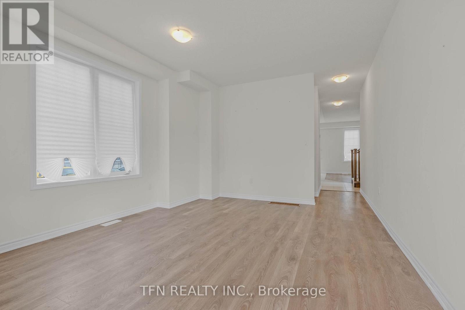 28 Abby Drive, Wasaga Beach, Ontario  L9Z 0K2 - Photo 5 - S12974660