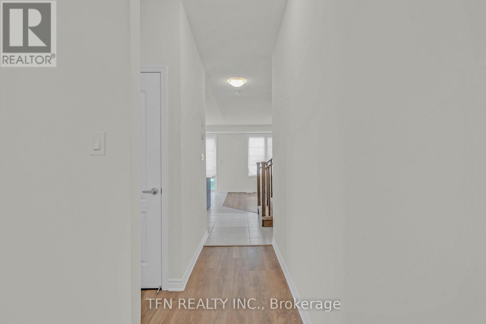 28 Abby Drive, Wasaga Beach, Ontario  L9Z 0K2 - Photo 6 - S12974660