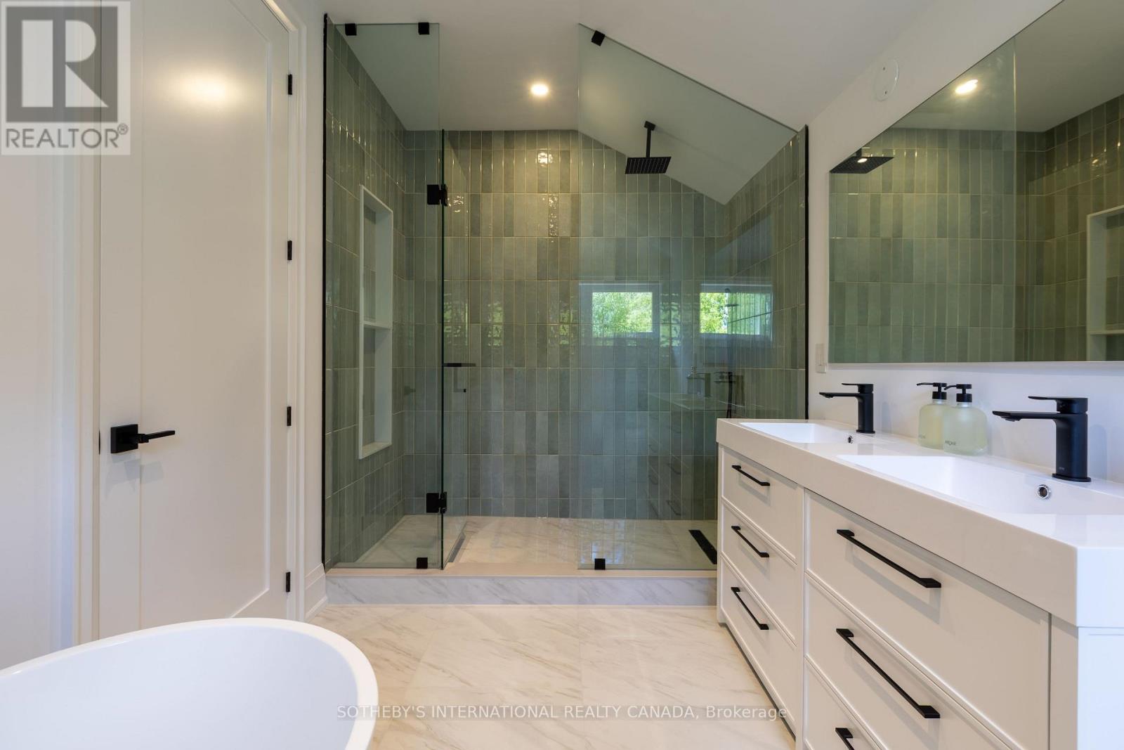 21 Murrie Street, Toronto, Ontario  M8V 1X6 - Photo 26 - W12703672