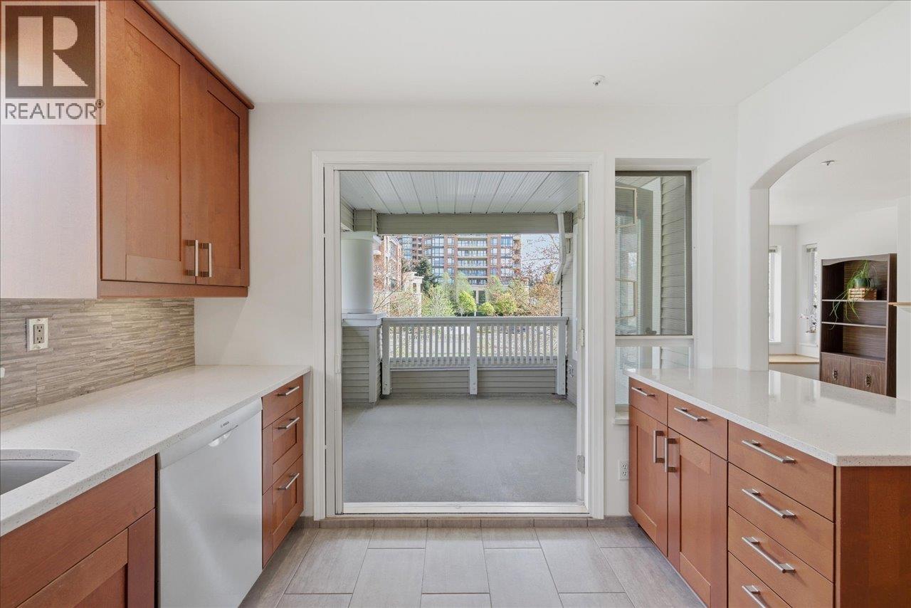 307 6745 Station Hill Court, Burnaby, British Columbia  V3N 4Z4 - Photo 12 - R3114307