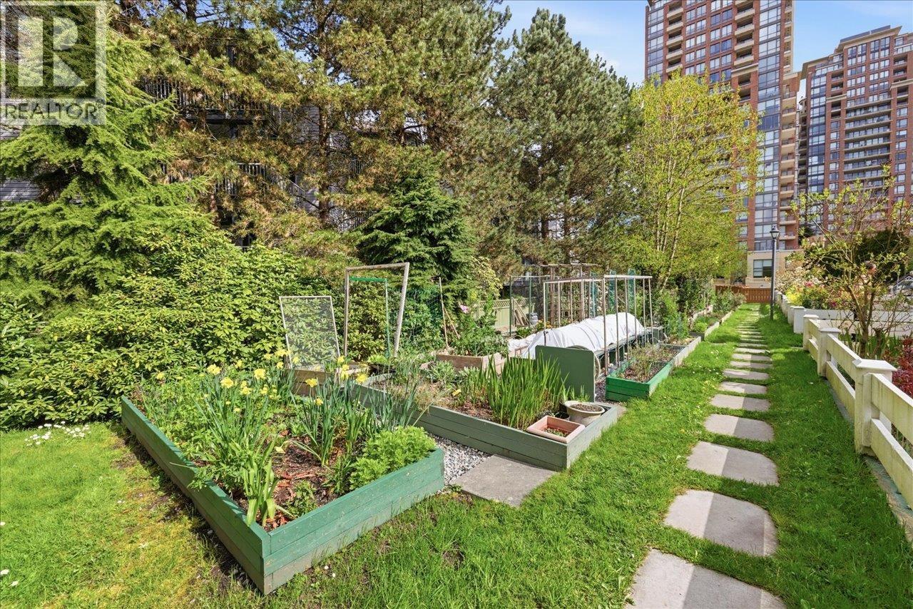 307 6745 Station Hill Court, Burnaby, British Columbia  V3N 4Z4 - Photo 27 - R3114307