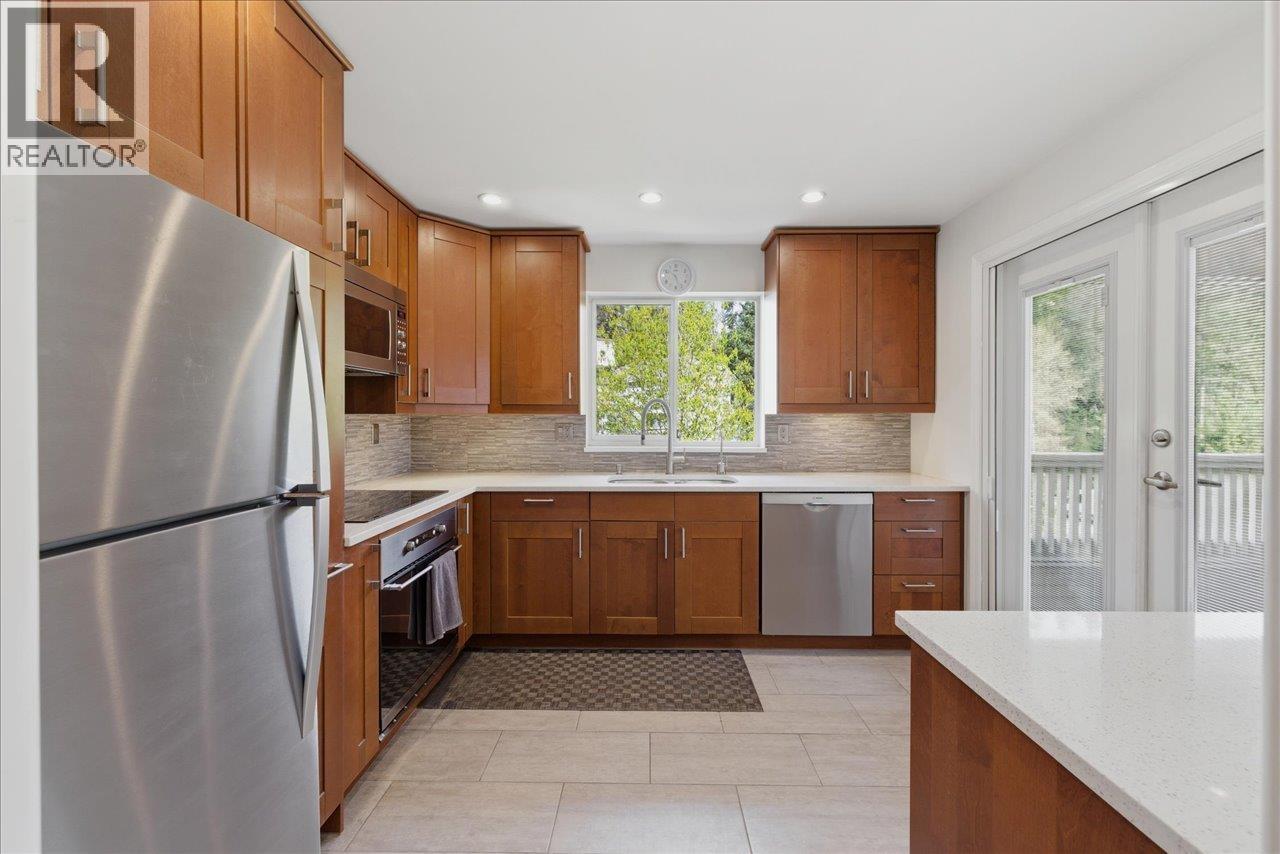 307 6745 Station Hill Court, Burnaby, British Columbia  V3N 4Z4 - Photo 8 - R3114307