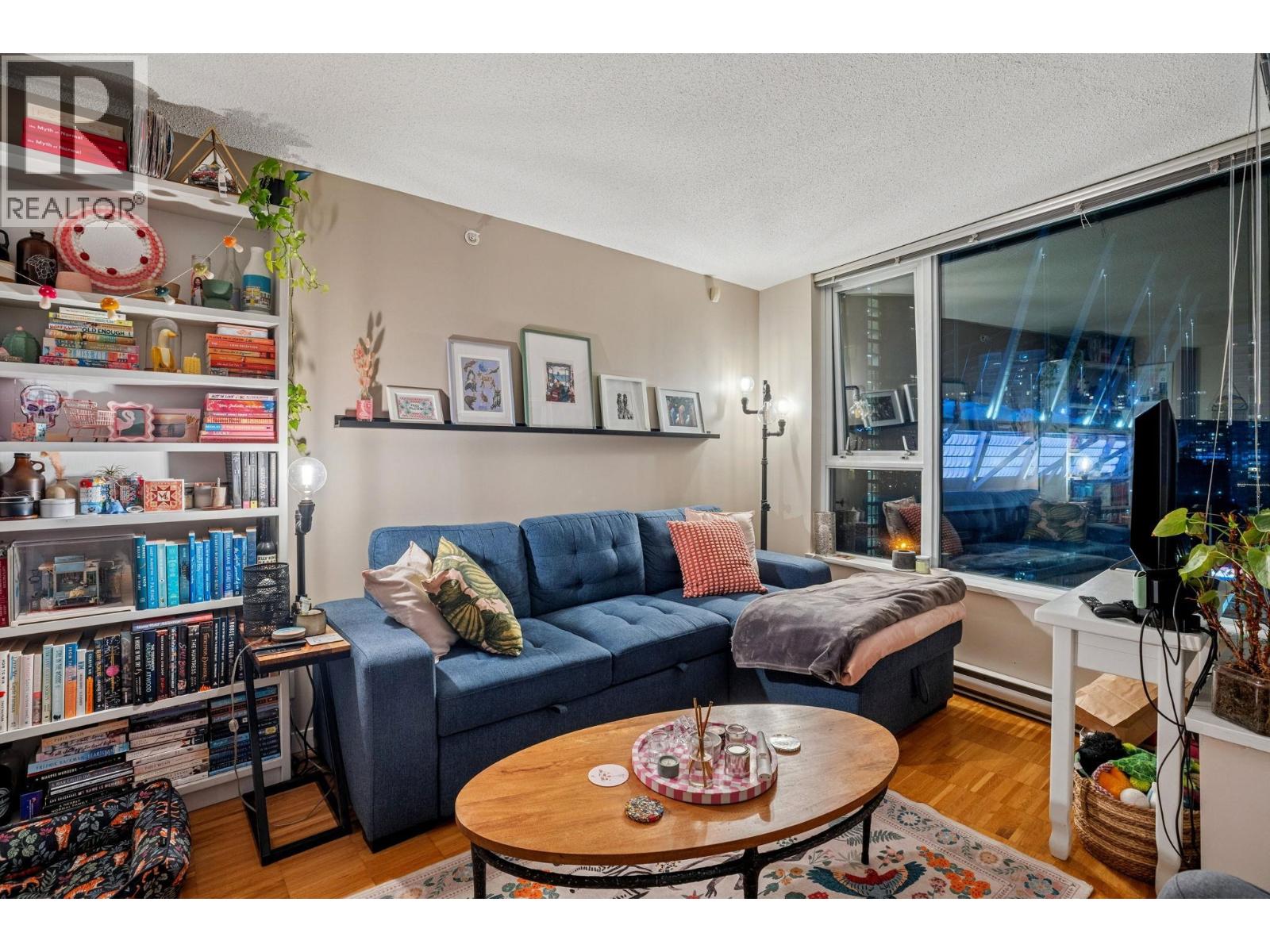 1901 33 Smithe Street, Vancouver, British Columbia  V6B 0B5 - Photo 3 - R3114477