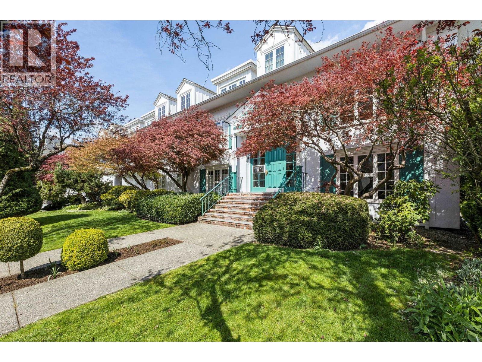 102 120 W 17TH STREET, north vancouver, British Columbia