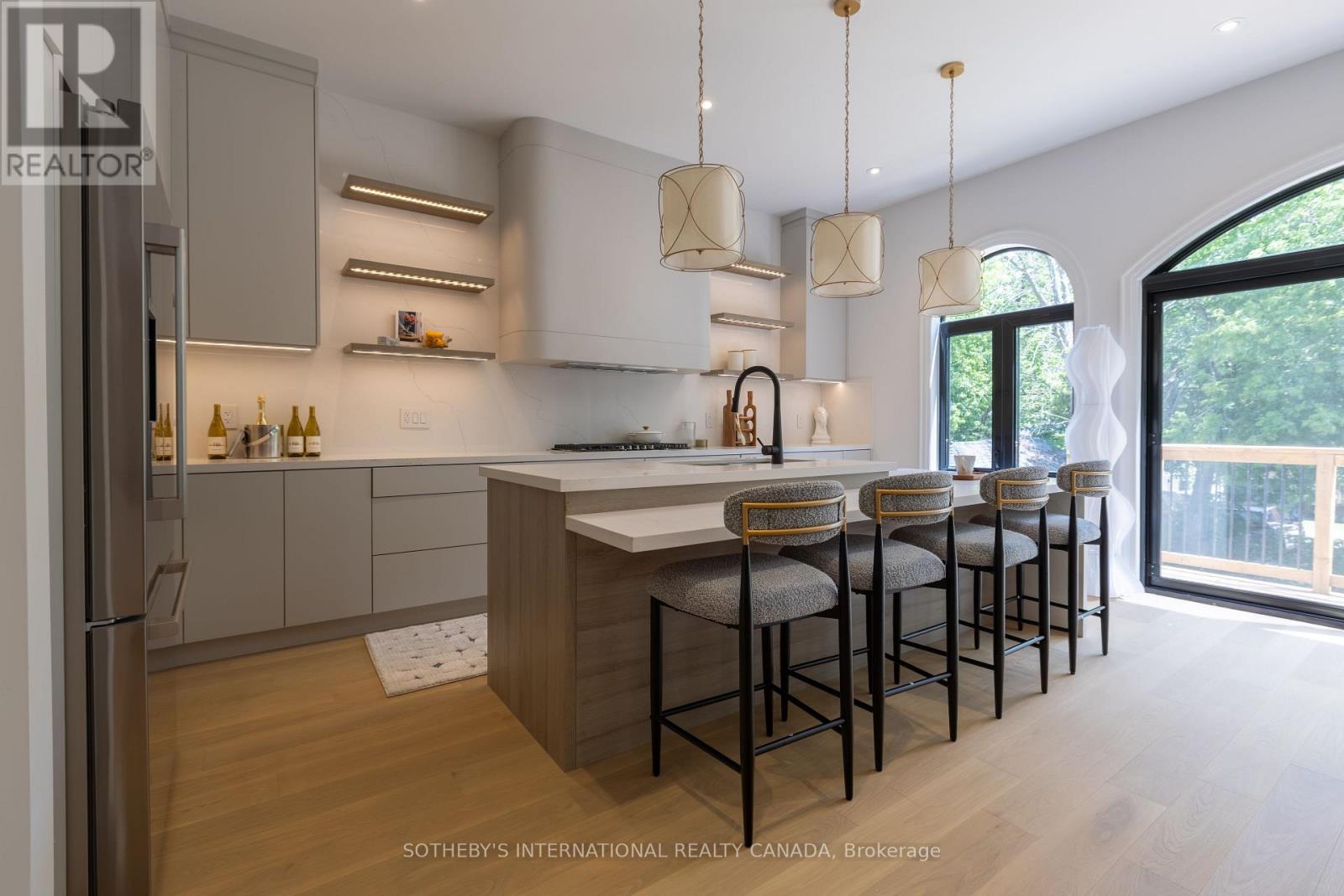 21 Murrie Street, Toronto, Ontario  M8V 1X6 - Photo 4 - W12703672