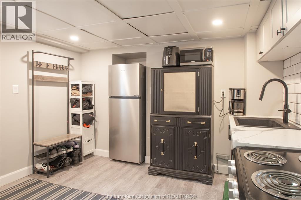 31 Adelaide Street North, Chatham, Ontario  N7M 4K2 - Photo 4 - 26008870