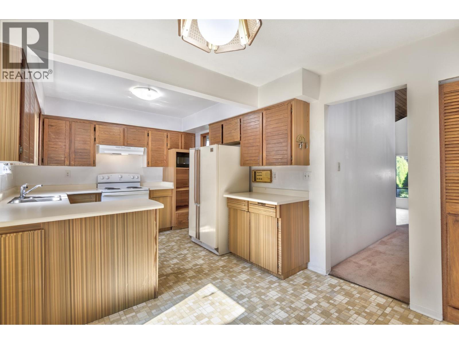 5202 Hollywood Drive, Richmond, British Columbia  V7E 4V4 - Photo 13 - R3114485