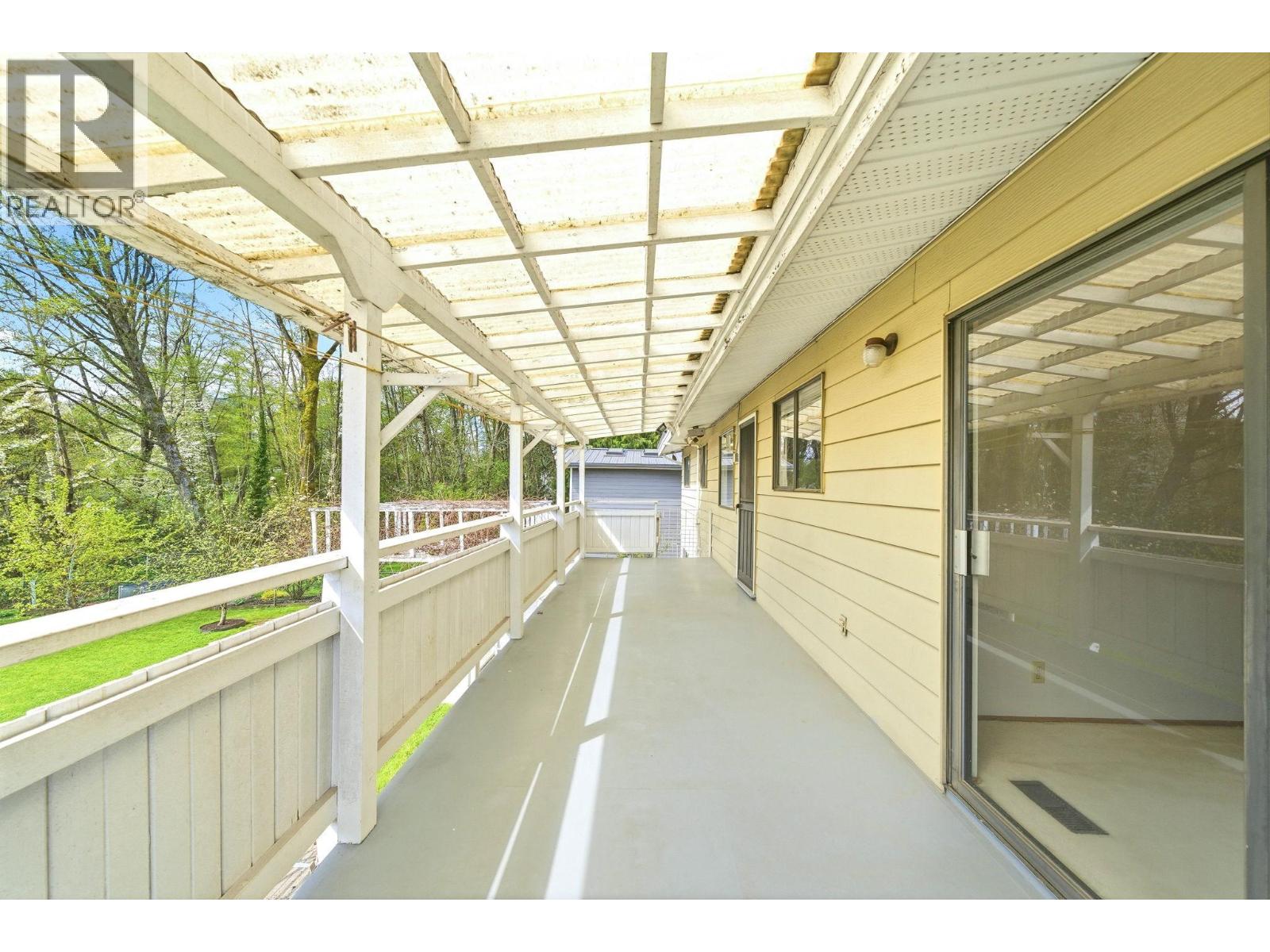 5180 Springdale Court, Burnaby, British Columbia  V5B 4P4 - Photo 18 - R3114488