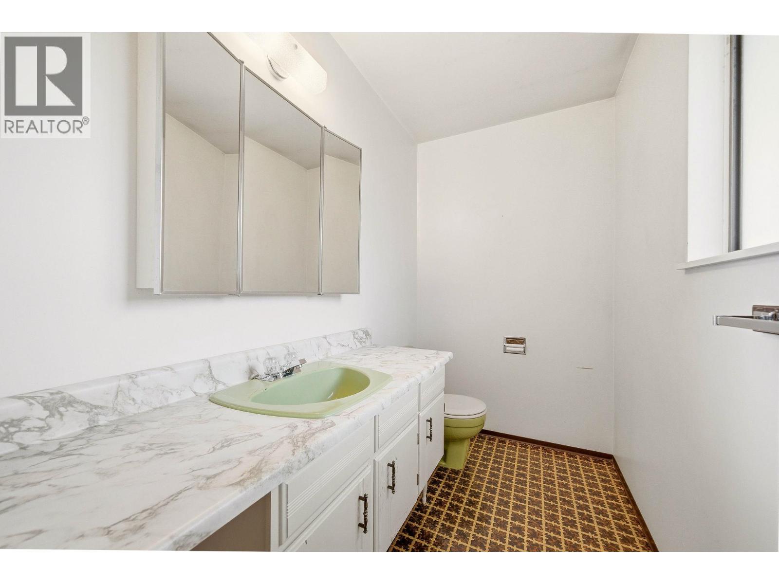 5180 Springdale Court, Burnaby, British Columbia  V5B 4P4 - Photo 25 - R3114488