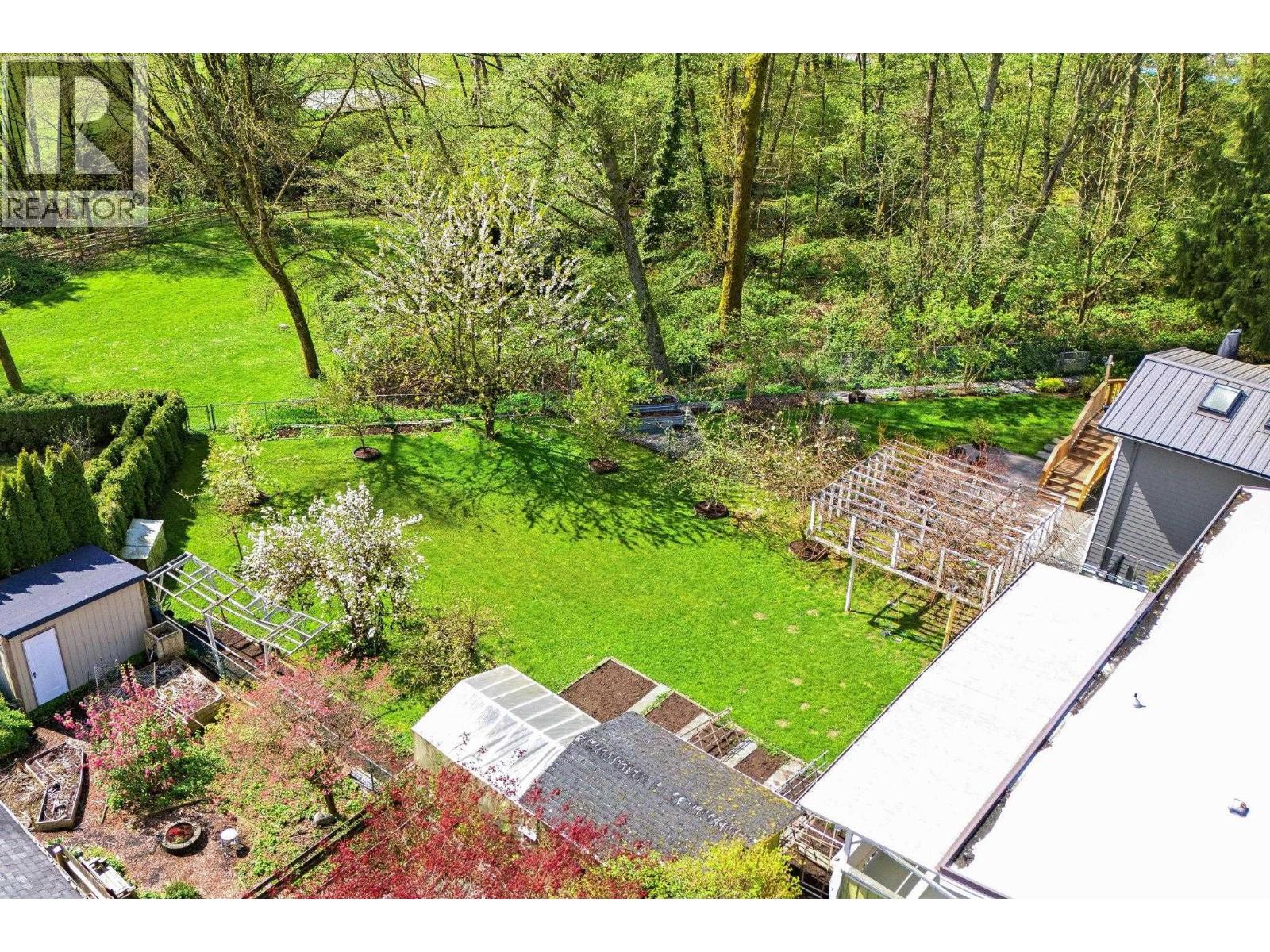 5180 Springdale Court, Burnaby, British Columbia  V5B 4P4 - Photo 38 - R3114488