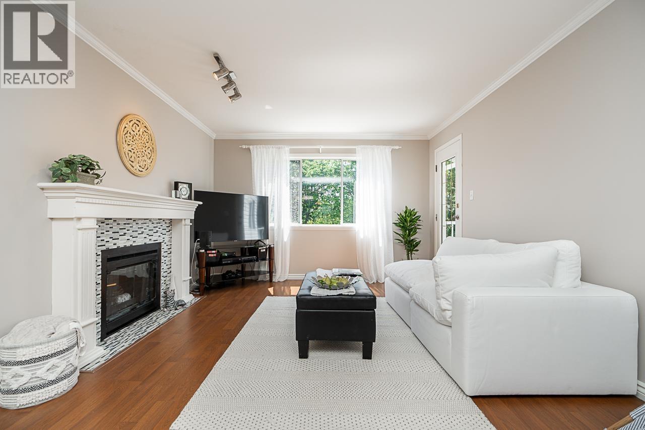 1932 Jacana Avenue, Port Coquitlam, British Columbia  V3C 5Y4 - Photo 3 - R3114491