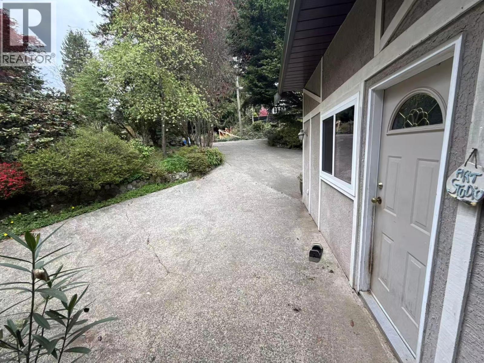 5355 The Terrace, West Vancouver, British Columbia  V7V 1M7 - Photo 12 - R3114496
