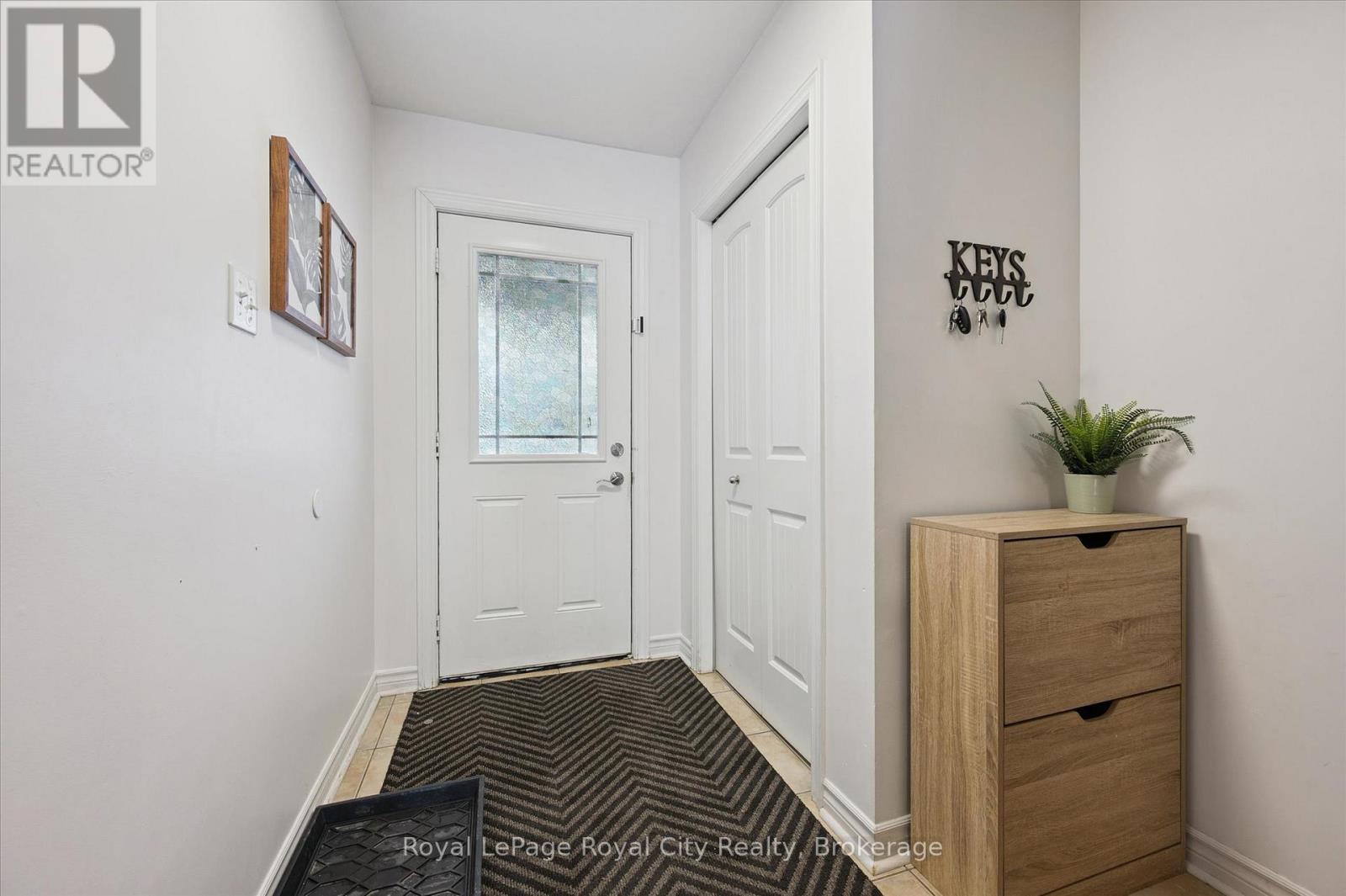 91 Lambeth Way, Guelph, Ontario  N1L 0H1 - Photo 2 - X12795214