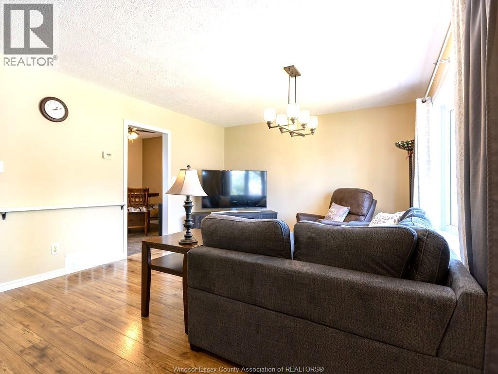 247 Hawthorn, Amherstburg, Ontario  N9V 1R9 - Photo 3 - 26008842