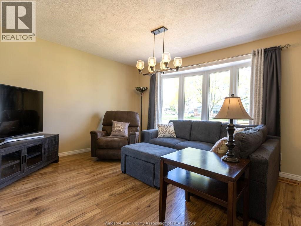 247 Hawthorn, Amherstburg, Ontario  N9V 1R9 - Photo 4 - 26008842