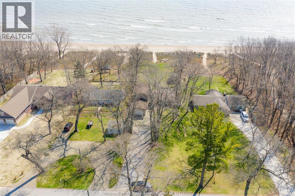 MLS# 26008399: 11604 BATES LINE, Rondeau Park, Canada