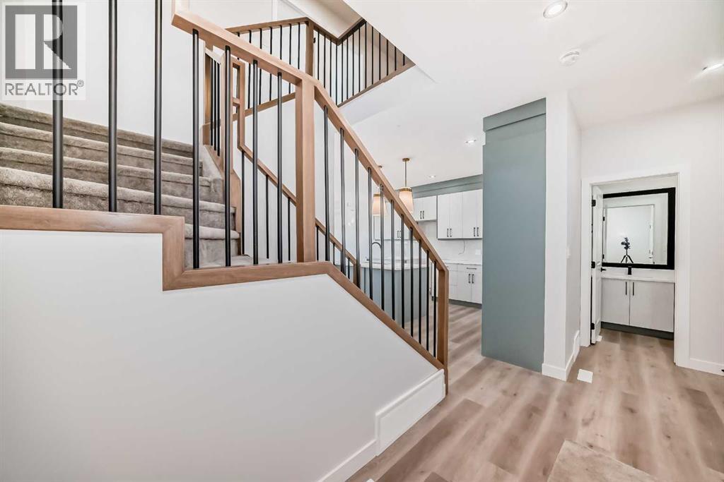 19 Lavelle Close, Red Deer, Alberta  T4R 0V7 - Photo 4 - A2283656