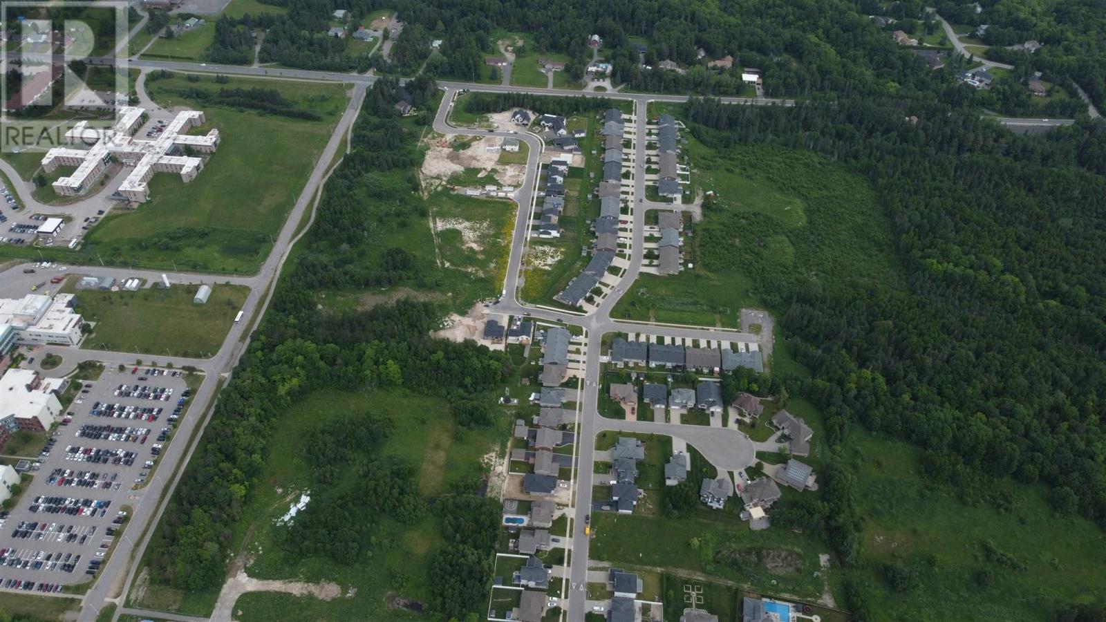 3 Windsor Trl, Sault Ste. Marie, Ontario  P6B 5A8 - Photo 3 - SM253465