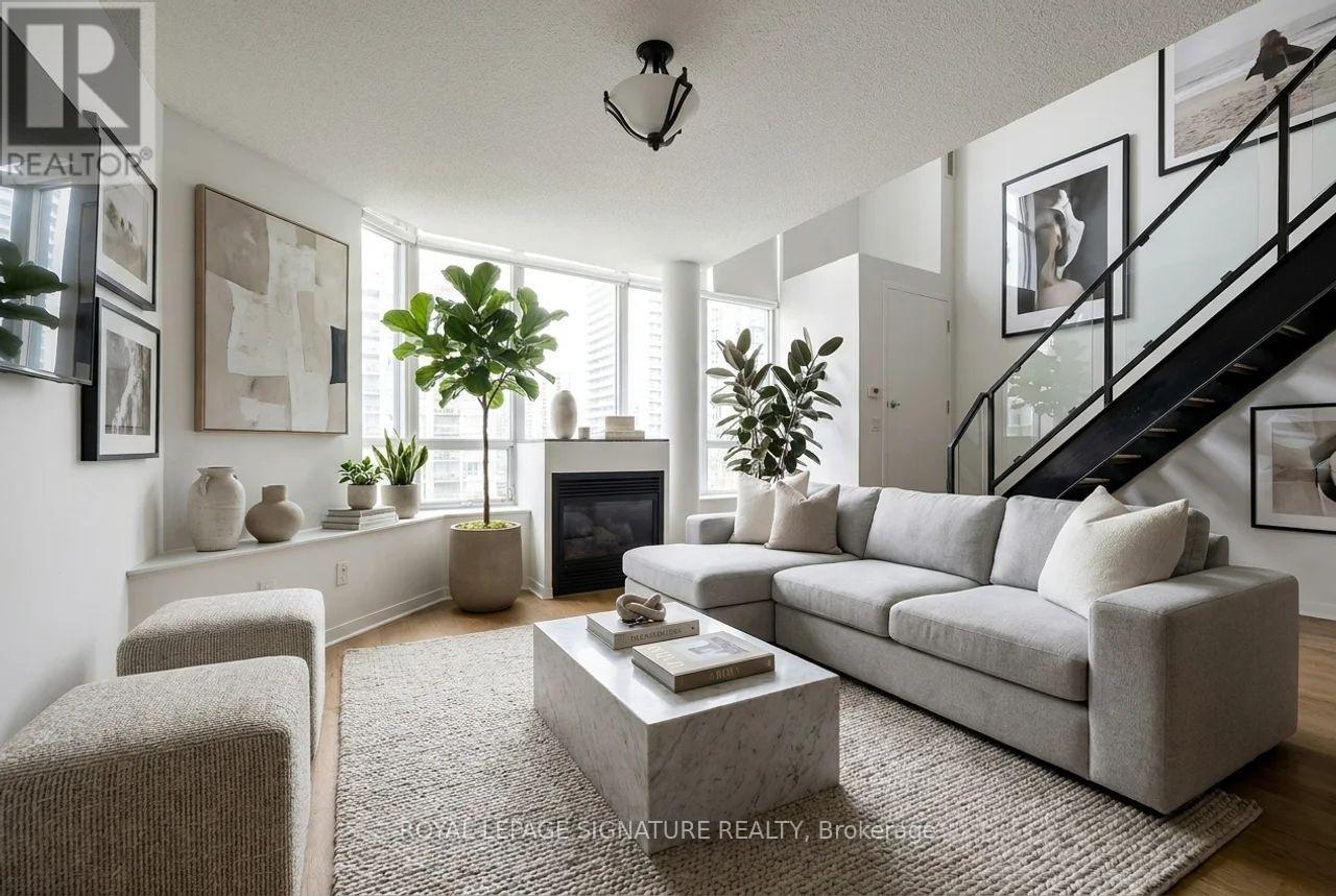 702 - 250 MANITOBA STREET, Toronto, Ontario